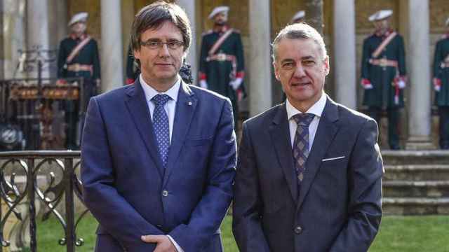 Urkullu se reunirá el lunes con Puigdemont pero rehúye de nuevo apoyar  “el procés”
