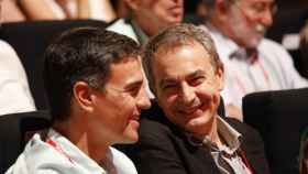 Sánchez y Zapatero, durante el último congreso socialista, en junio.