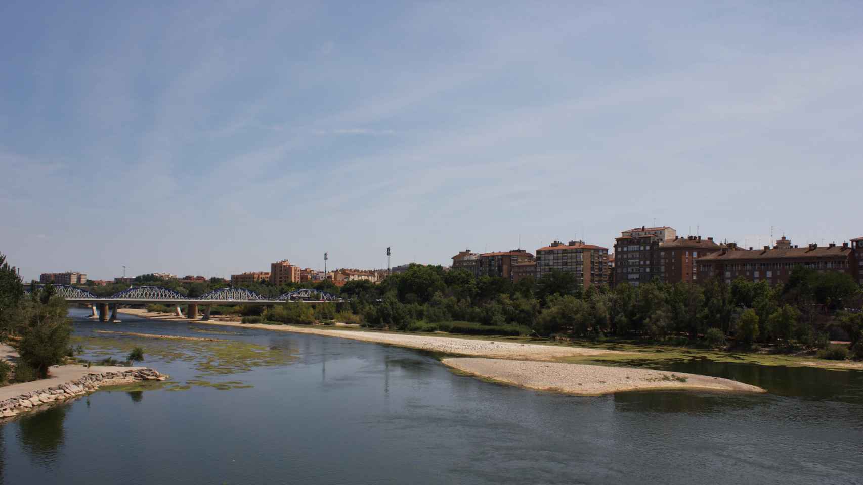 Imágenes del Ebro a su paso por Zaragoza