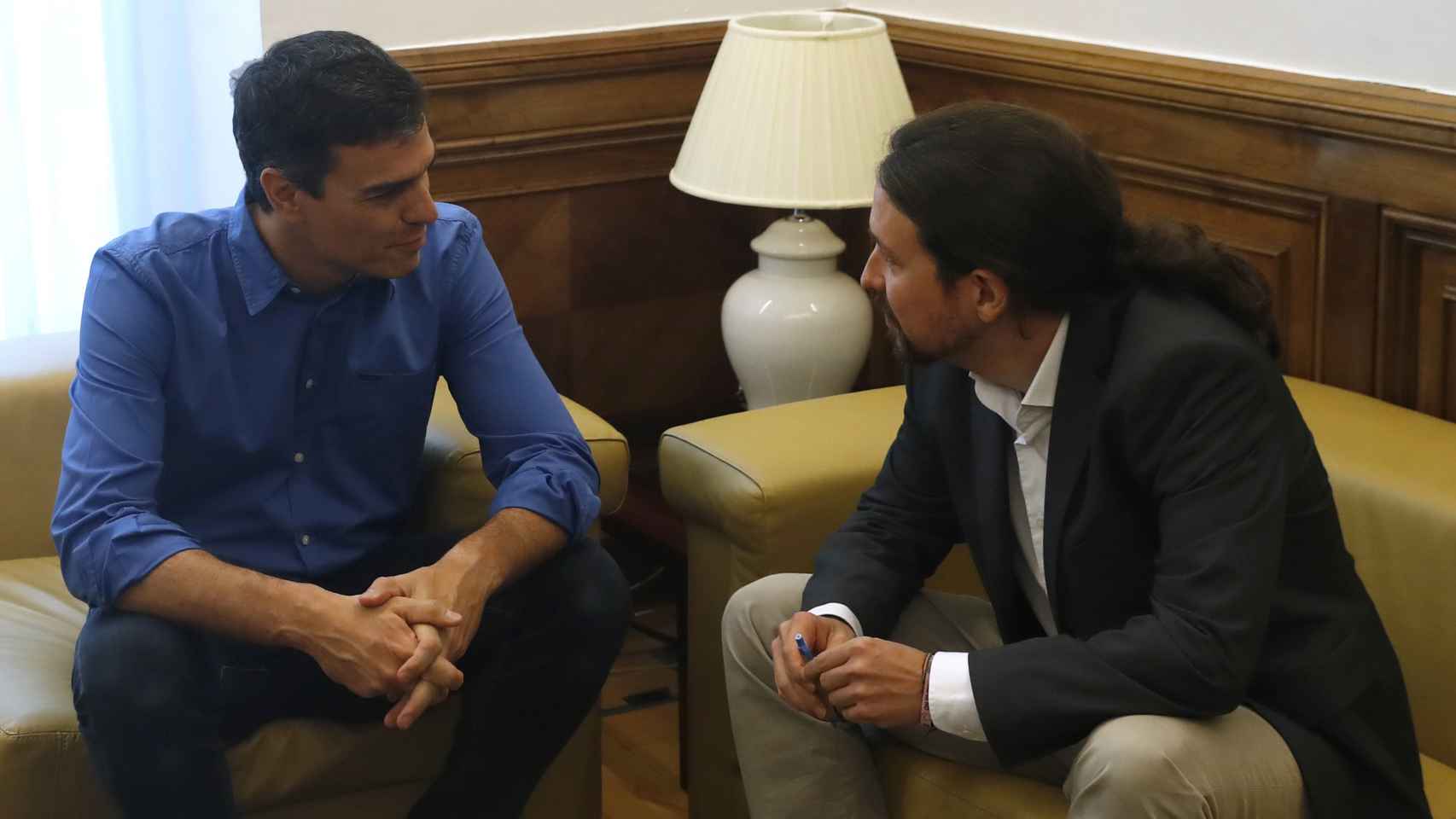 Uno de los encuentros mantenidos entre Sánchez e Iglesias.