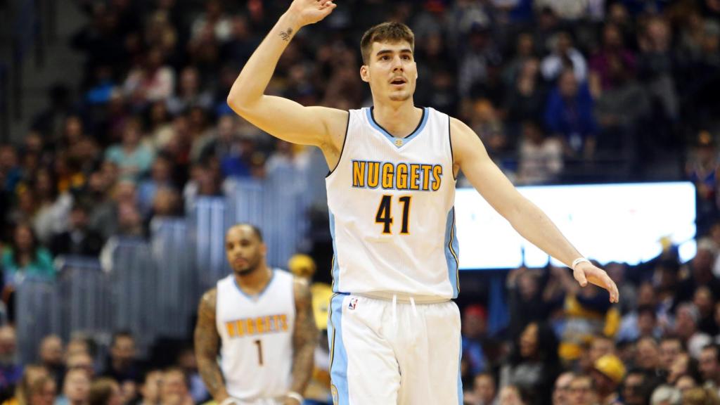 Juancho Hernangómez en un partido con los Nuggets.