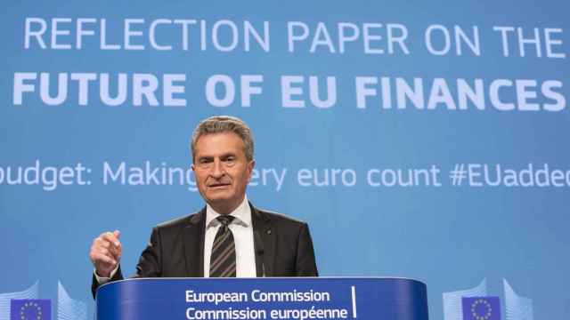 Bruselas estudia recortar ayudas europeas por el agujero de 10.000 millones anuales del 'brexit'