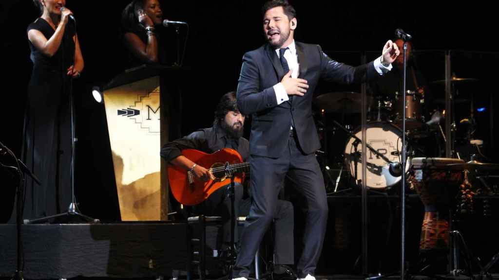 Miguel Poveda durante un concierto en Madrid, septiembre de 2016.