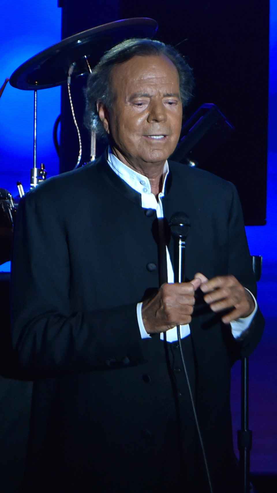 Julio Iglesias durante una actuación.