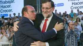 Pedro Antonio Sánchez, en un mitin con el presidente del Gobierno, Mariano Rajoy