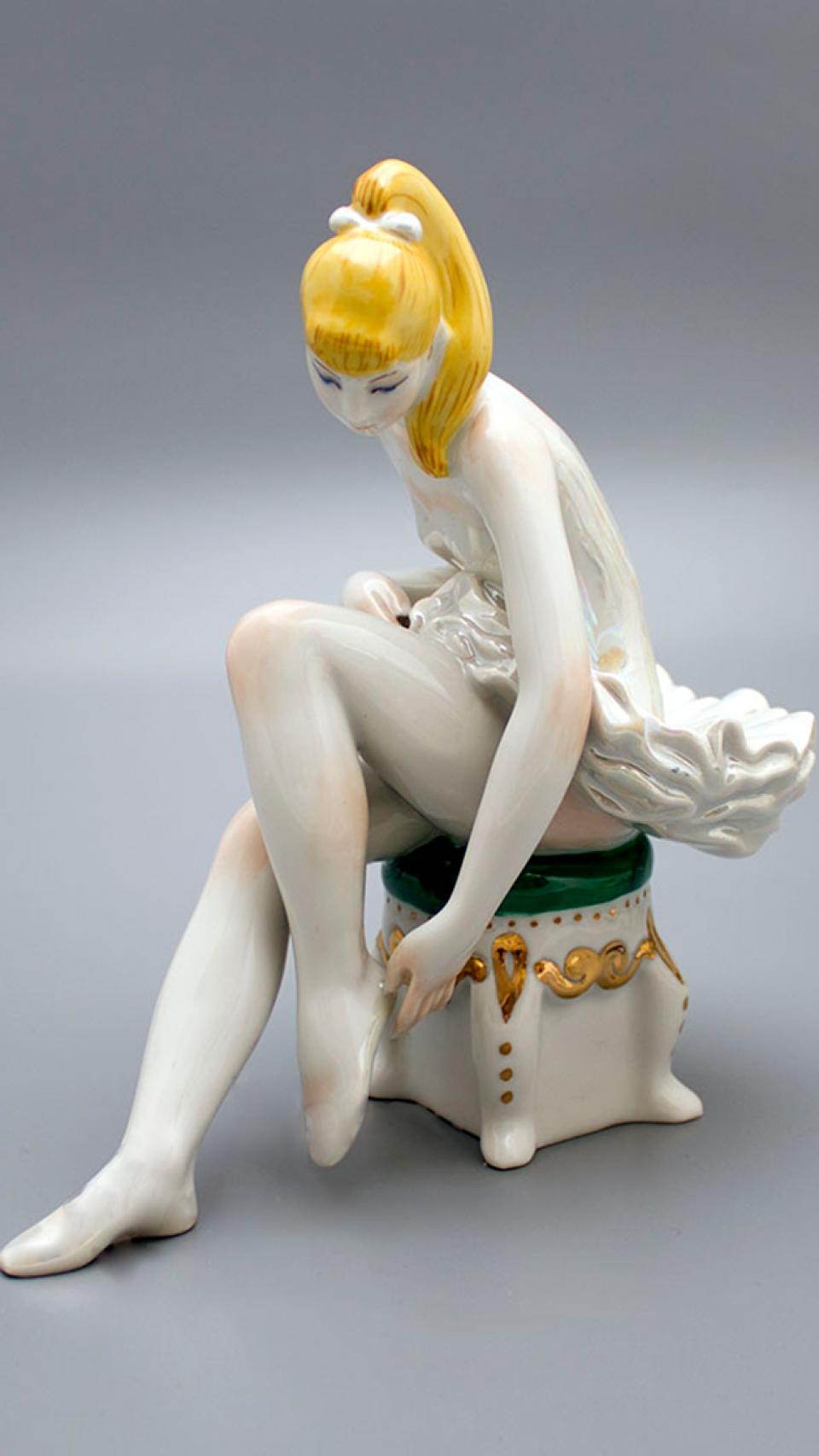 La obra de porcelana original de Oksana Zhnikrup.