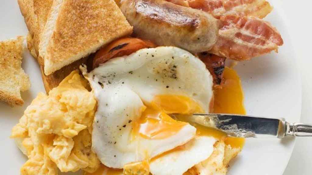 Un desayuno continental mezcla alimentos con buena y mala prensa de todos los tiempos.