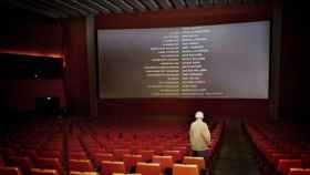 Una sala de cine española al acabarse una película.
