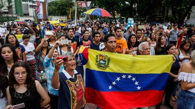 Desafío a Maduro: la oposición organiza un referendo contra la Constituyente