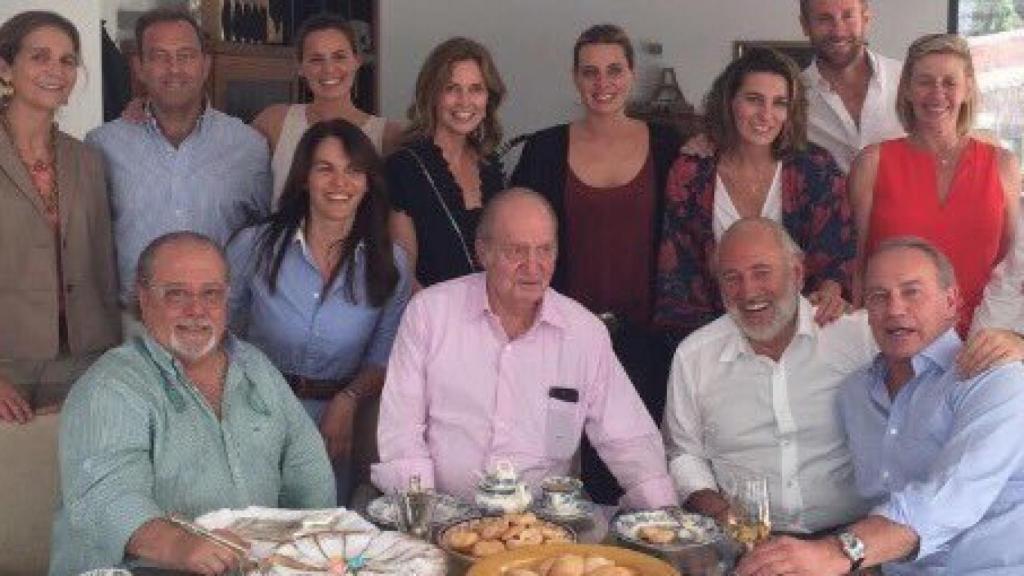 Arévalo y Bertín comiendo paella con el rey Juan Carlos.