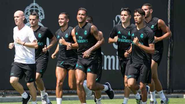 Los jugadores del Real Madrid entrenando bajo las órdenes de Antonio Pintus.
