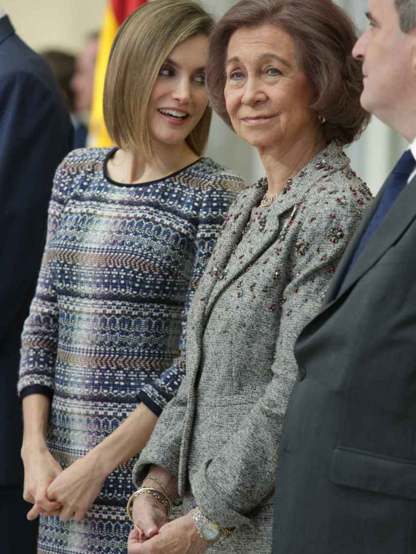 Doña Letizia y doña Sofía en la entrega de los Premios Nacionales del Deporte en noviembre de 2015.