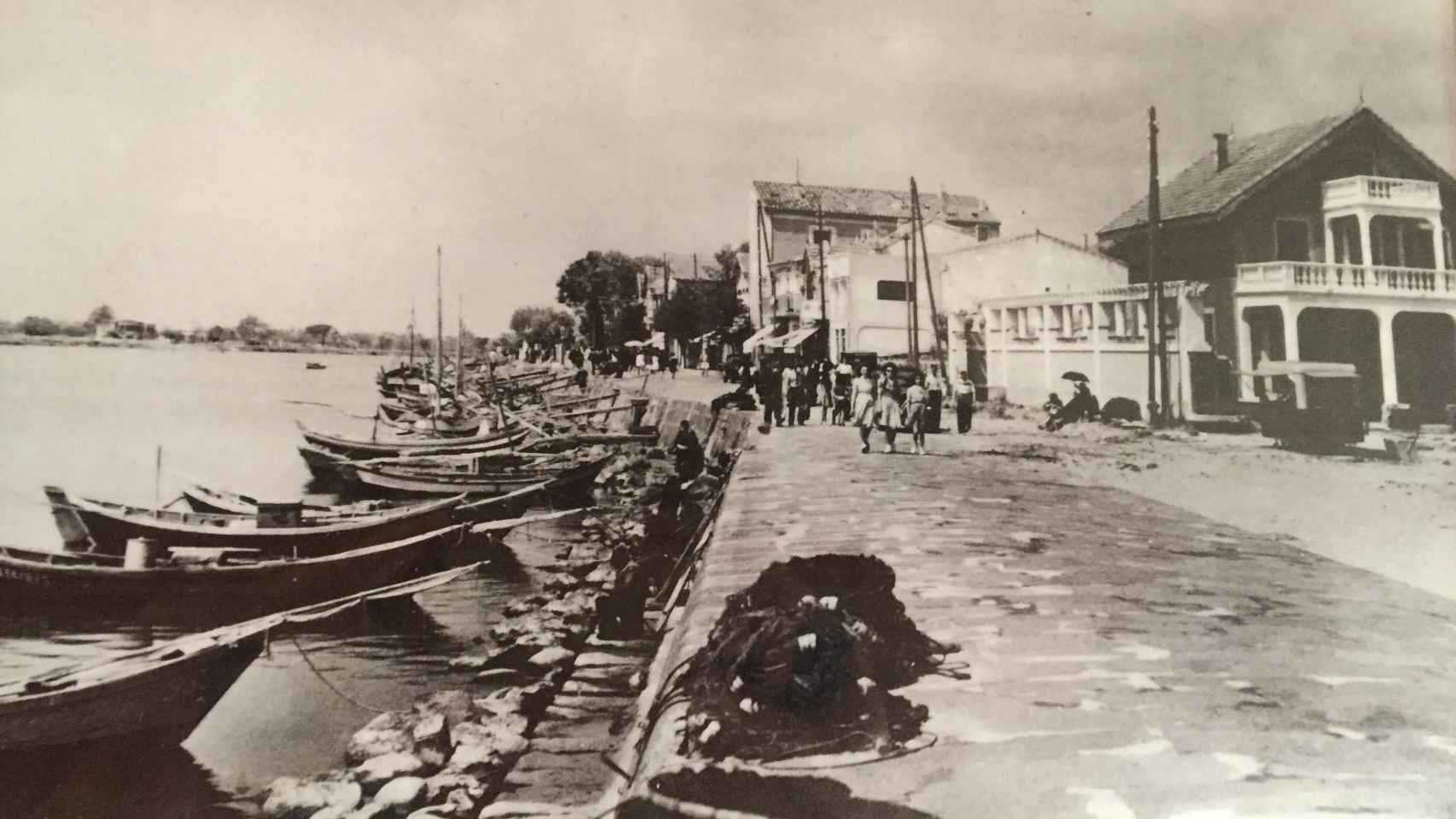 Hasta mediados de los 50, Cap D'Agde era un pueblo de pescadores y todos iban vestidos