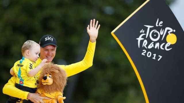 Froome, sobre el podio después de haber conquistado su cuarto Tour de Francia