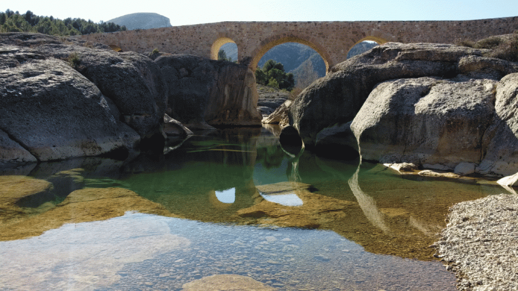 Río Bergantes a su paso por Aguaviva (Teruel).