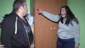 Imagen de una adolescente gritándole a su padre en el programa Hermano Mayor.