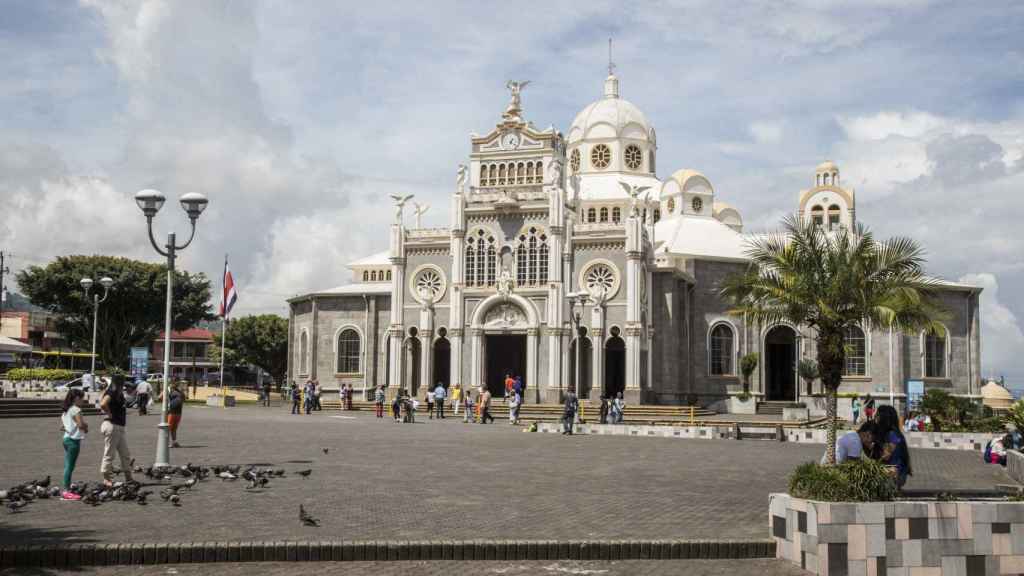 Basílica de Nuestra Señora de los Ángeles, en Cartago, donde la indígena Juana Pereira encontró una imagen de la virgen.