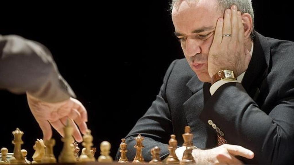 Uma das partidas mais belas de Garry Kasparov, o Ogro de Baku