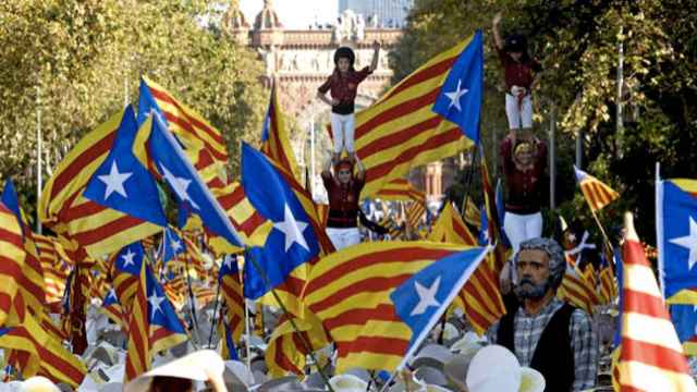 Actuación de unos 'castellers' en la manifestación independentista de la Diada de Cataluña de 2016.