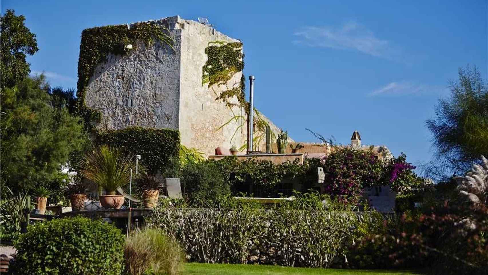 Así es la espectacular villa que ha alquilado Jorge Javier Vázquez en Menorca
