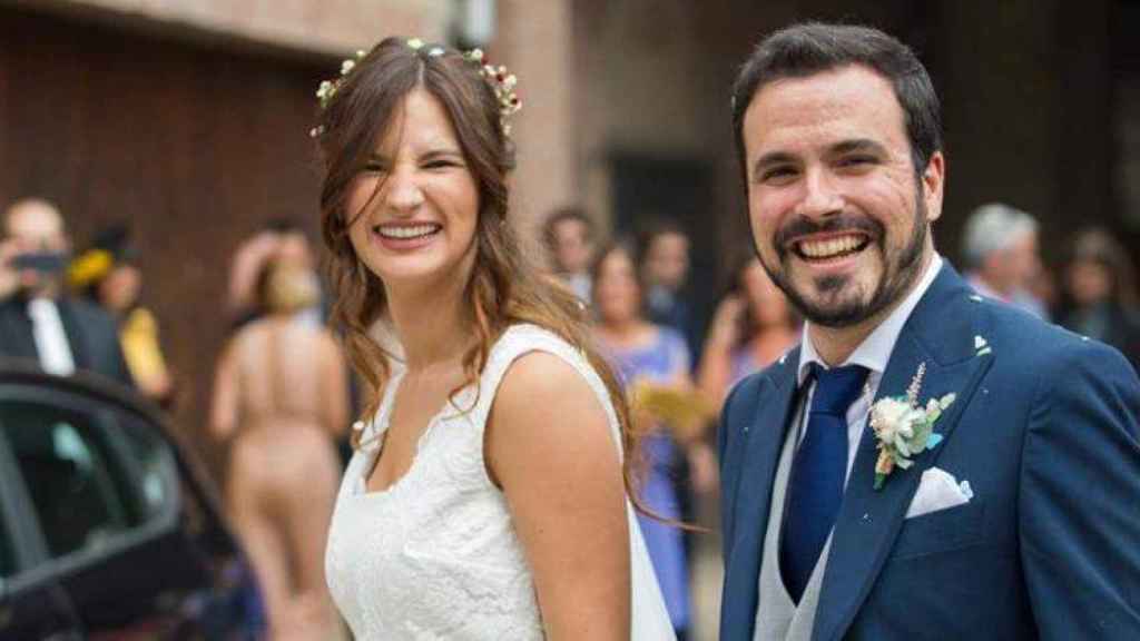 Alberto Garzón y Anna Ruiz se casan en Cenicero, La Rioja.