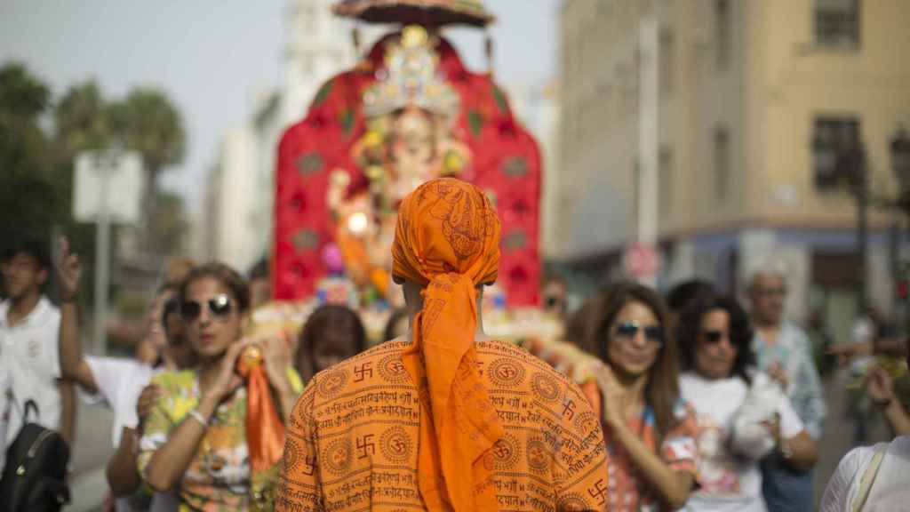 La procesión pasea todos los años por las calles de Ceuta