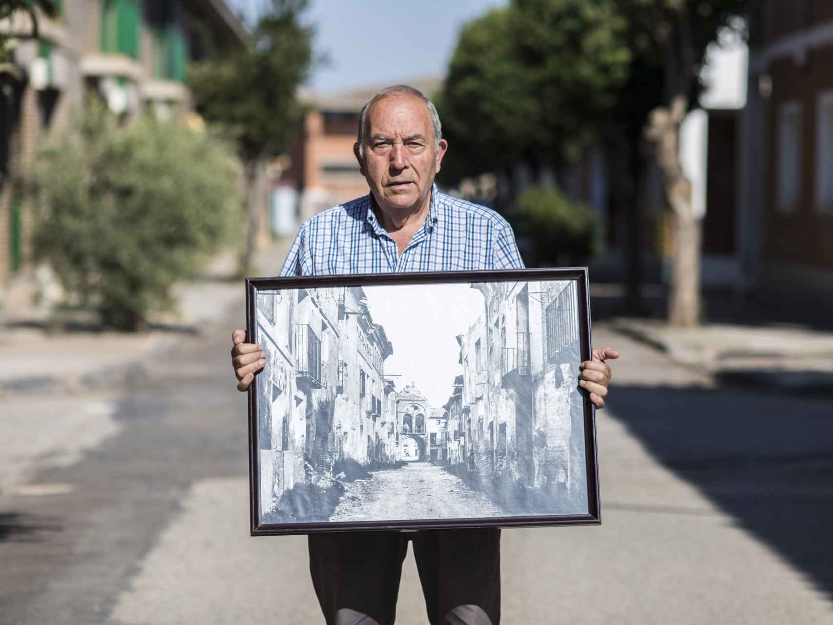 Domingo Serrano nació en Belchite viejo y ha sido alcalde del pueblo durante 20 años.