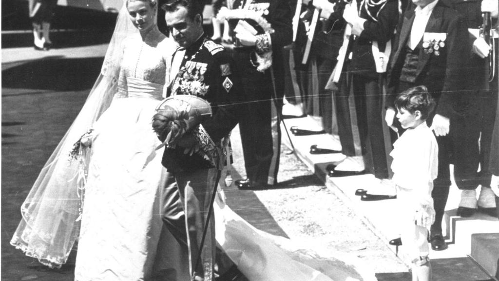 Su vestido de novia real ha sido uno de los más imitados de la historia. | Foto: GTRES.