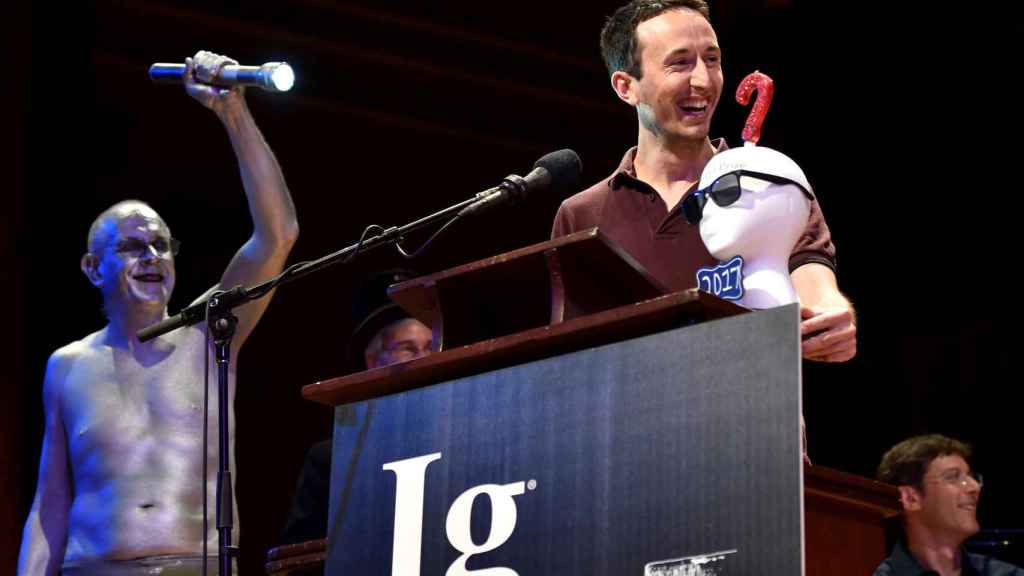 El ganador del Ig Nobel de Física