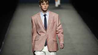 Las chaquetas han sido las protagonistas de la propuesta del diseñador madrileño. | Foto: GTRES.