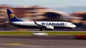 Un avión de Ryanair aterriza en el aeropuerto de Ciampino en Roma.