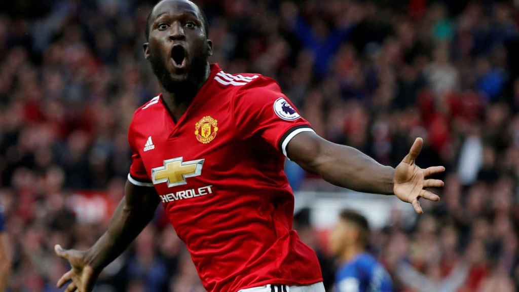 Lukaku celebra un gol con el Manchester United.