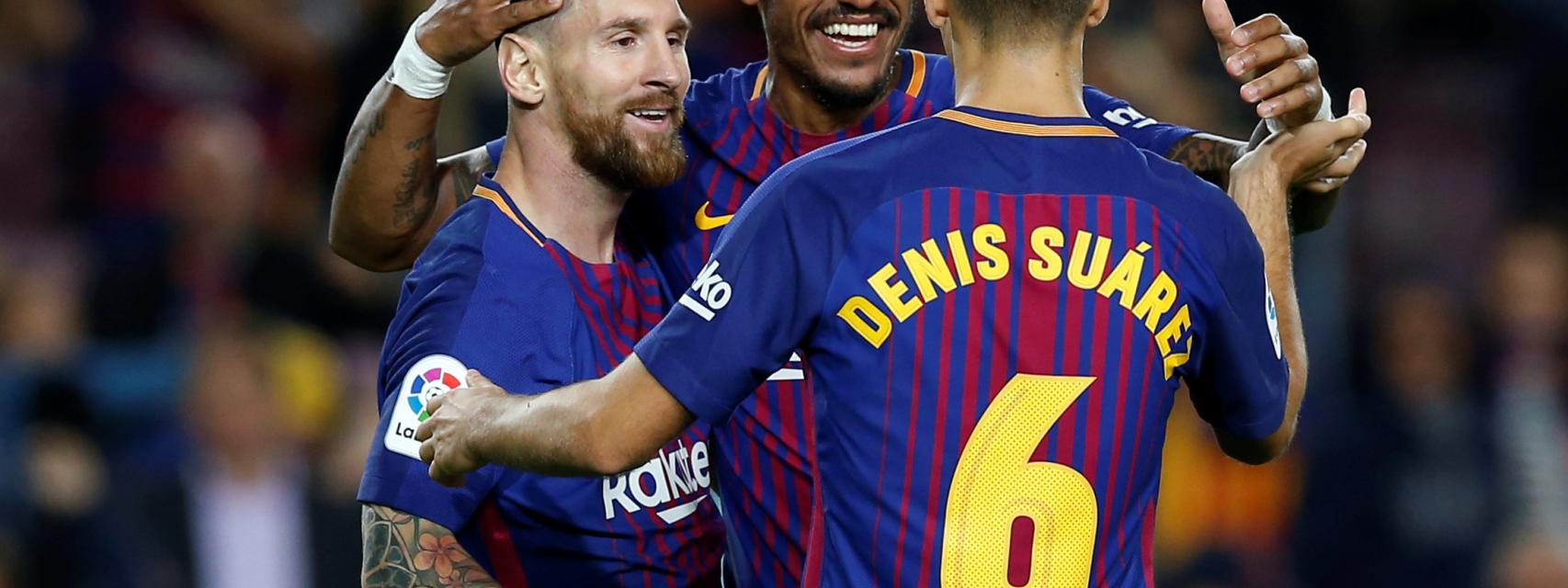 Messi, Paulinho y Denis Suárez en un partido del Barcelona.