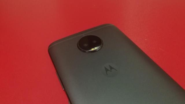 Así funciona la doble cámara de Motorola, sus efectos e integración con Google Photos