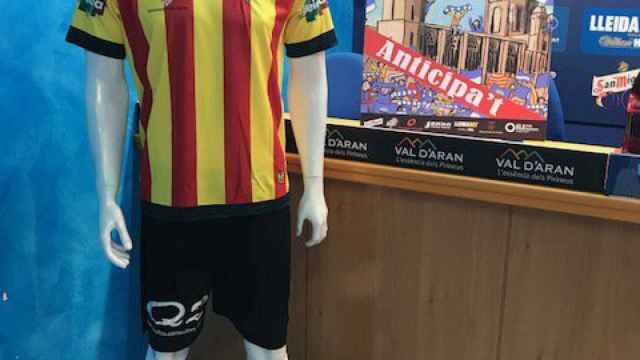 La camiseta con la que el Lleida quiso jugar ante el Atl. Saguntino.