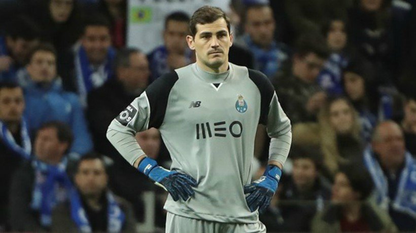 Casillas, en un partido con el Oporto. Foto. fcporto.pt.es