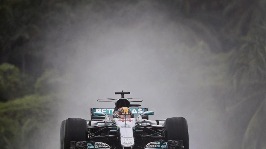 Hamilton, durante el Gran Premio de Malasia.