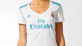 Versión femenina de la camiseta del Real Madrid