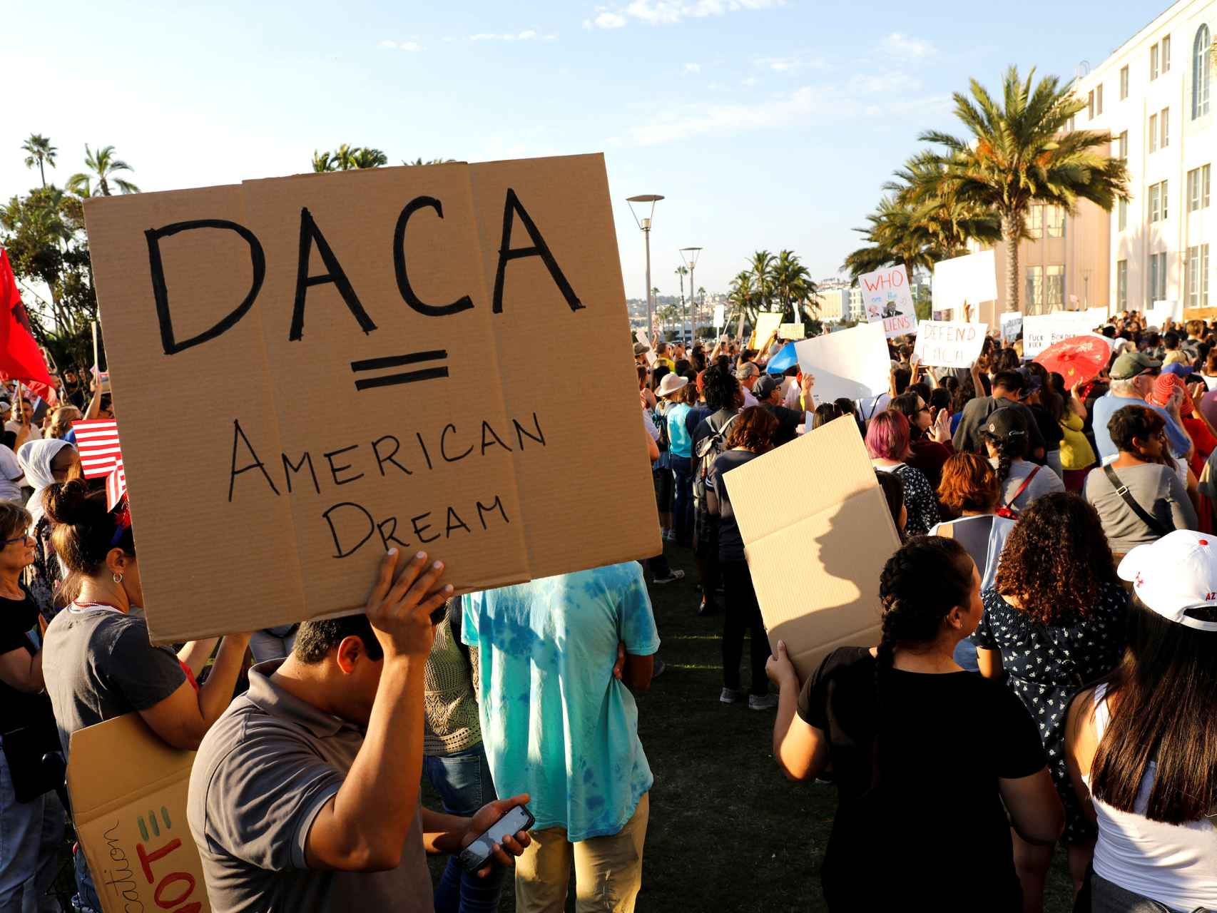Manifestación en contra de la derogación del programa DACA en San Diego