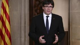 Carles Puigdemont, durante la declaración institucional, el miércoles desde el salón Mare de Déu de Montserrat del Palau de la Generalitat.