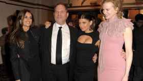 Penélope Cruz junto a Harvey Weinstein en la promoción de Nine.