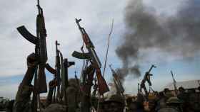 Combatientes rebeldes  en Sudán del Sur.