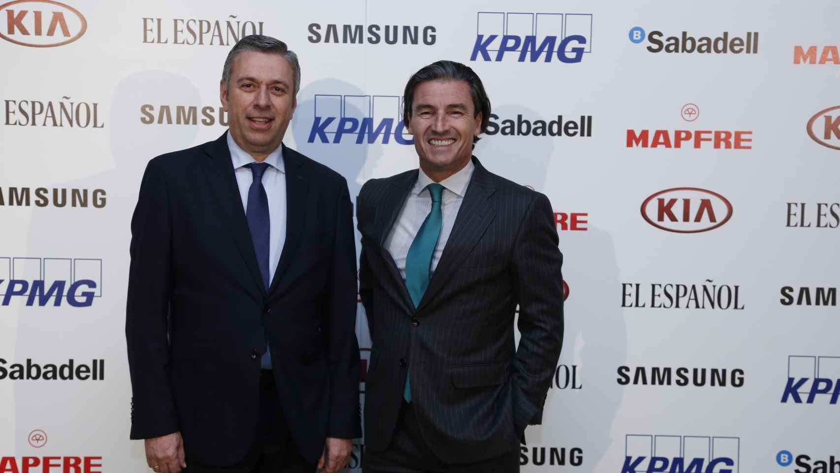 José Luis Perelli y Federico Linares, expresidente y nuevo presidente de EY respectivamente.