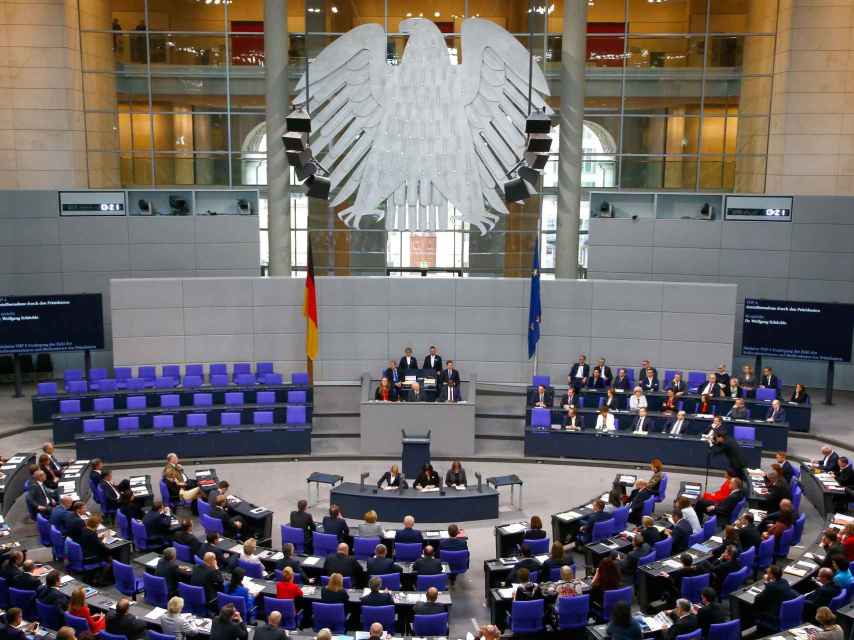 DEMOCRACIA ALEMANA: El Parlamento alemán es XXL, más caro y menos eficiente