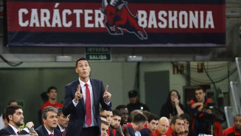 Pablo Prigioni en su último partido como entrenador del Baskonia.