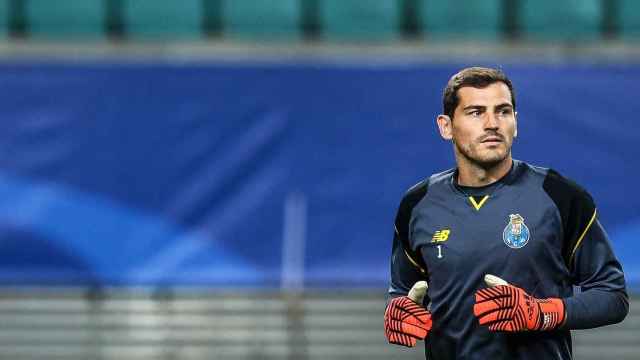 Iker Casillas en un entrenamiento con el Oporto.