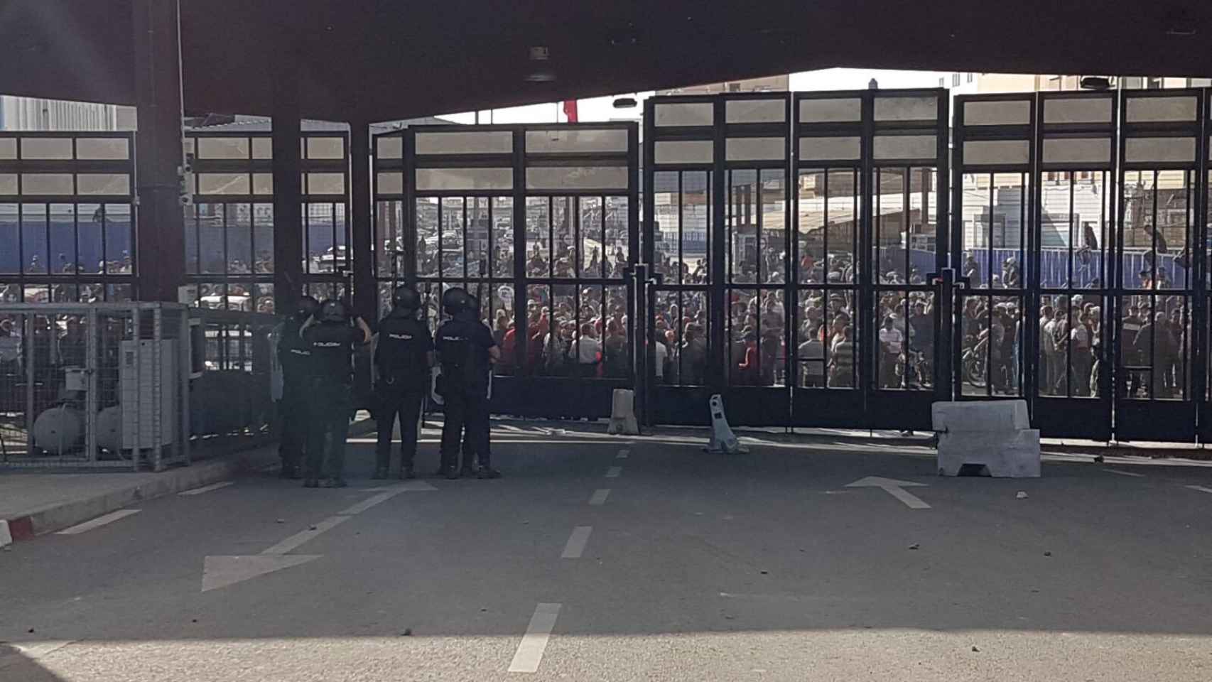 Caos extremo" en las protestas del martes en la frontera de Melilla
