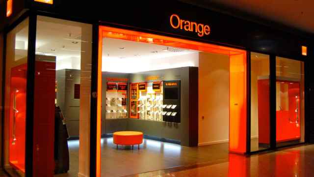 Exterior de una tienda de Orange.