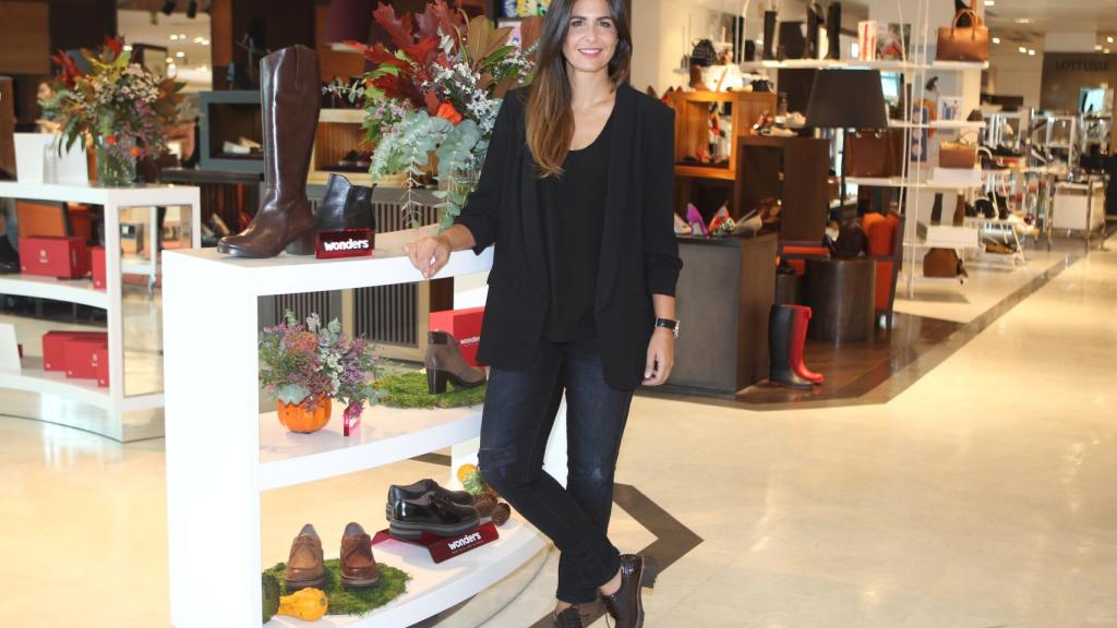 Nuria Roca posando.