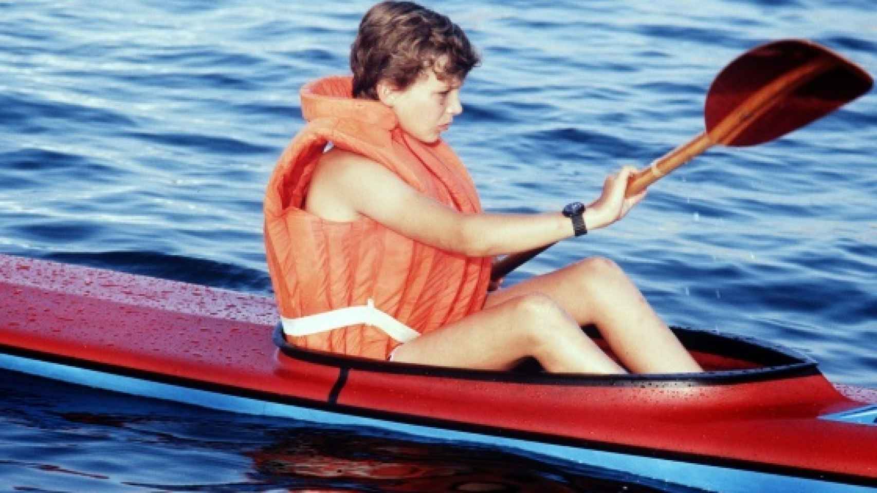 El entonces príncipe Felipe, durante un campamento en 1980